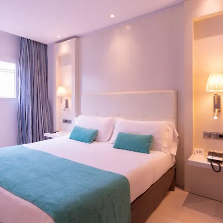 Saratoga 4*